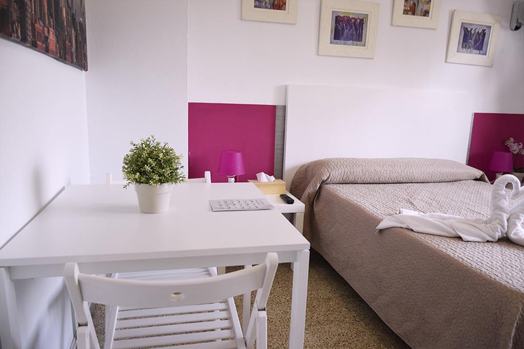 Valencia Suits You Centro Historico, Establecimiento Automatizado-Fast Auto Check In&Out, Solo Para Adultos-Adults Only ภายนอก รูปภาพ
